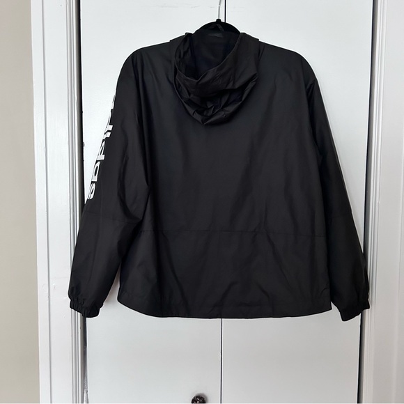 Light Windshell - Adidas - Picture 2 of 4